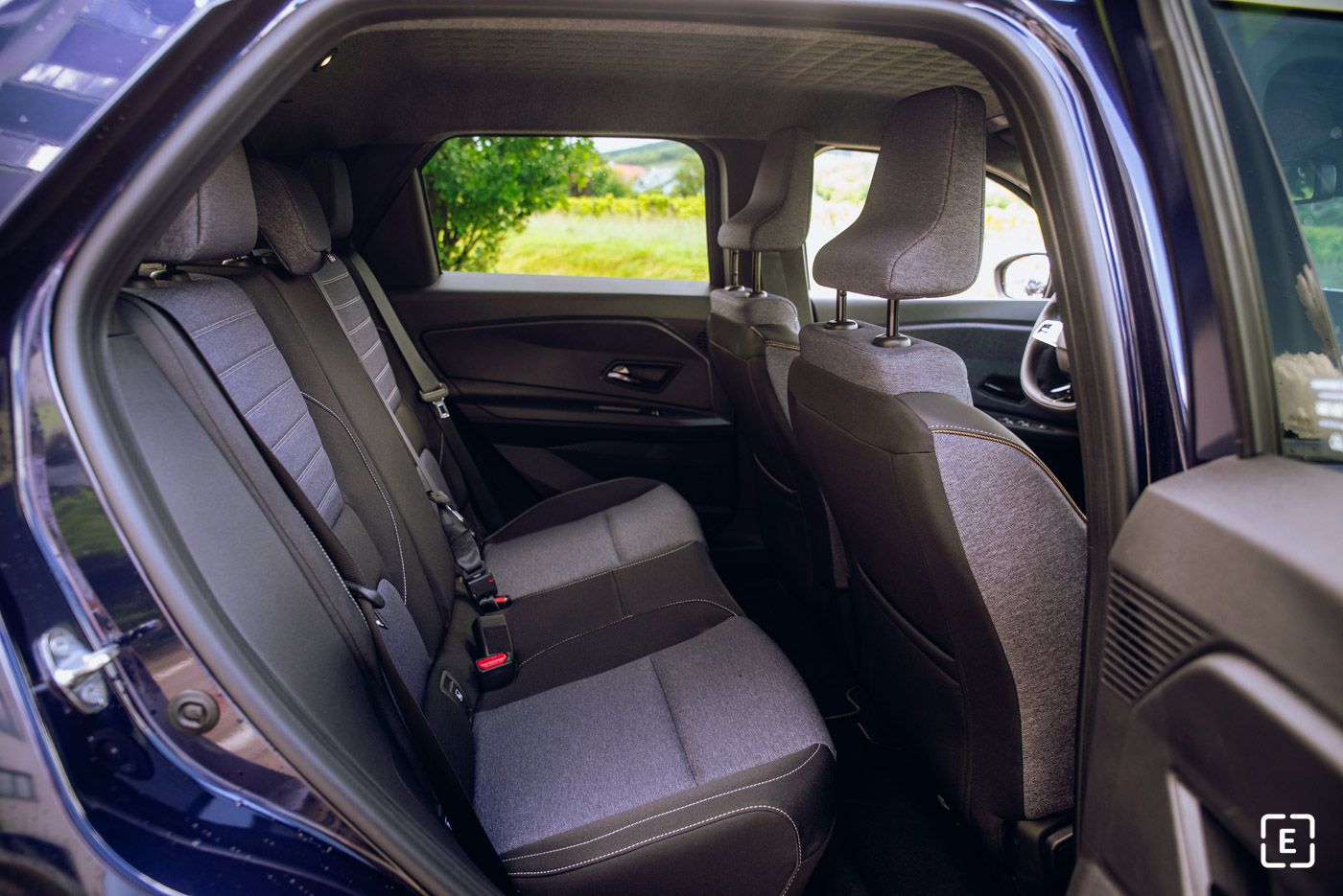 rear seats Renault 5 E-Tech legroom back