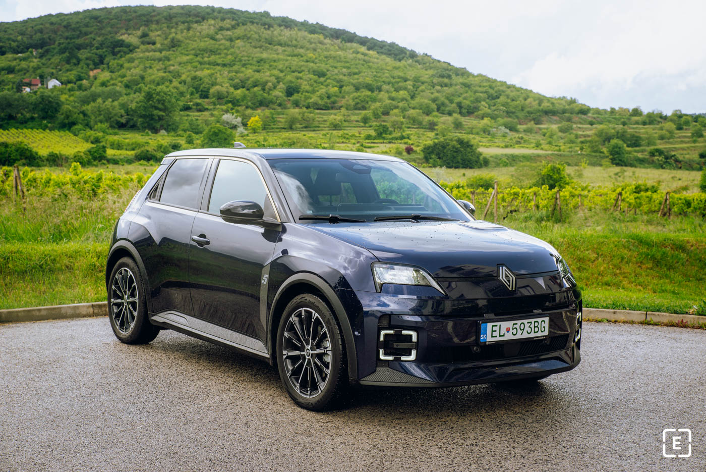 dojazd Renault 5 E-Tech range km kwh
