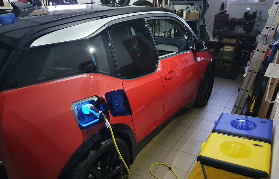 Nabíjanie BMW i3 charging test