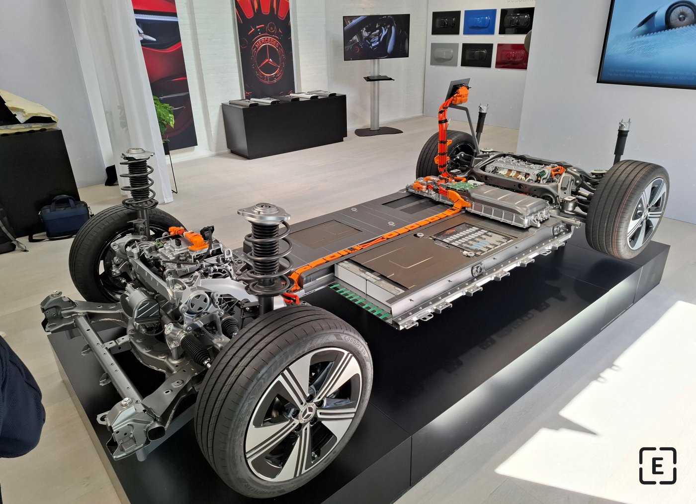 mercedes-benz cla platform battery electric motor