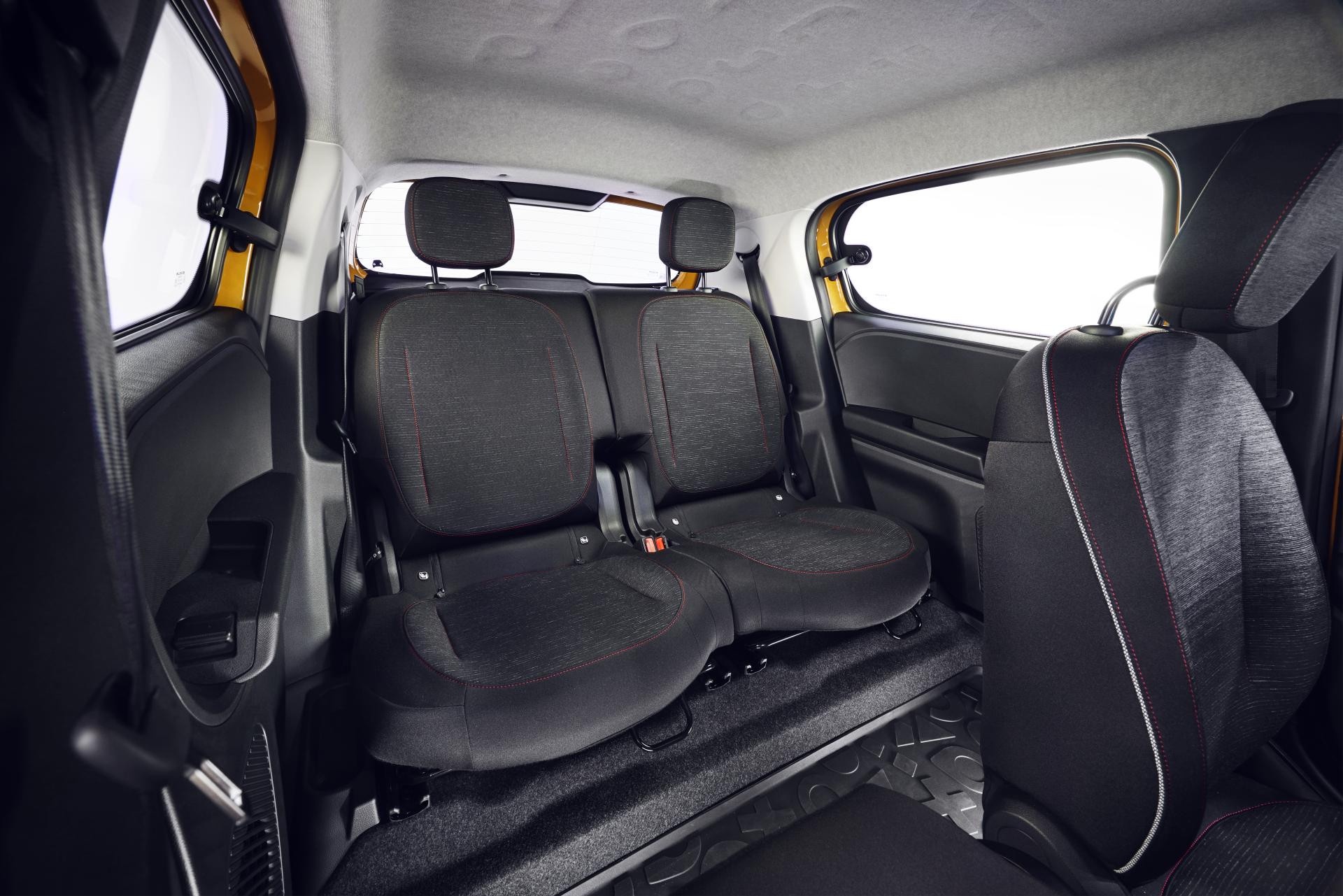 Staronový model Twingo predstaví francúzska automobilka svetu už 6. novembra.