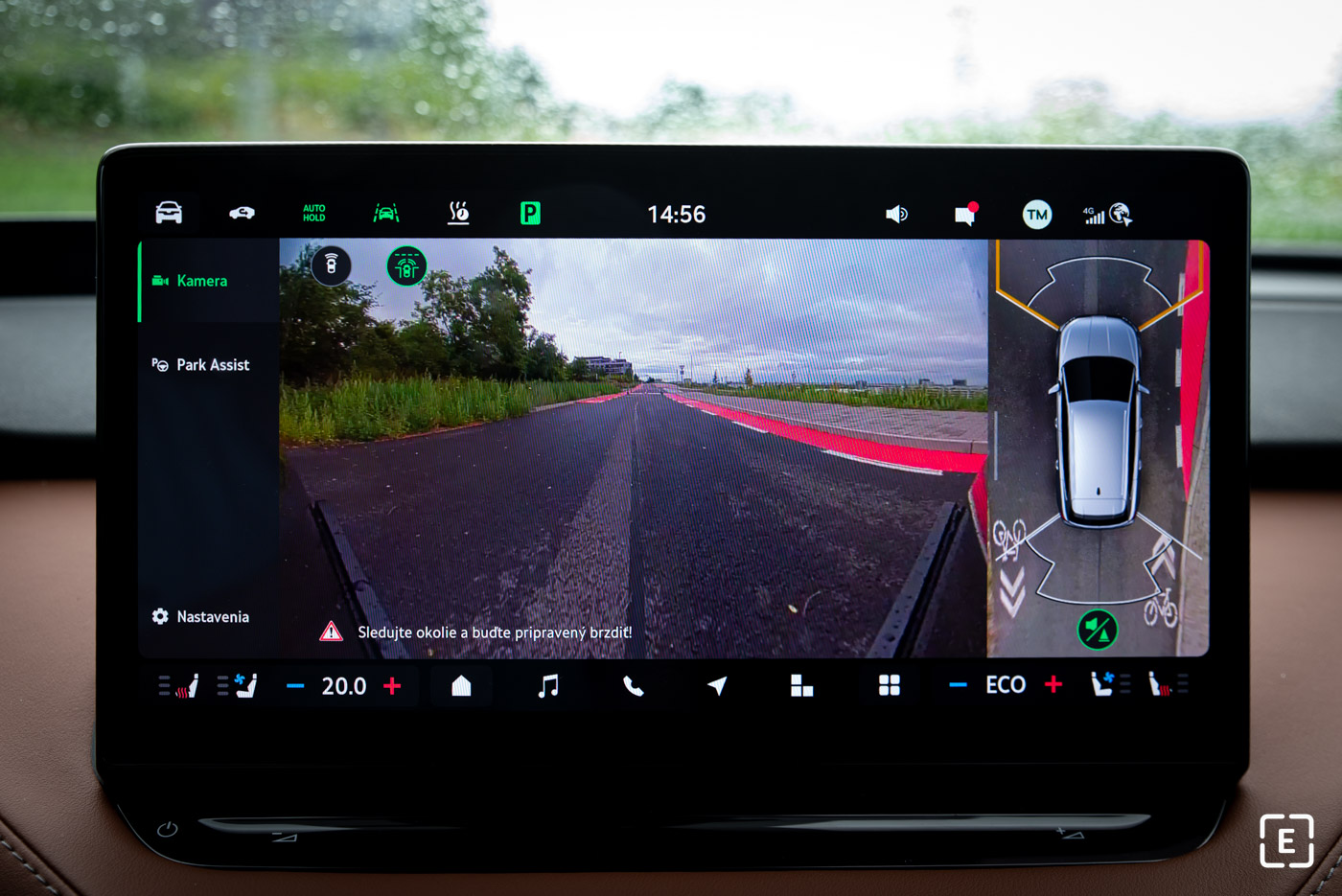 test skoda enyaq 85 facelift 2026 parking camera