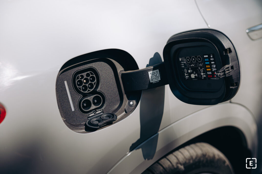Nabíjanie Mercedes-AMG EQE 43 SUV charging time soc kw power