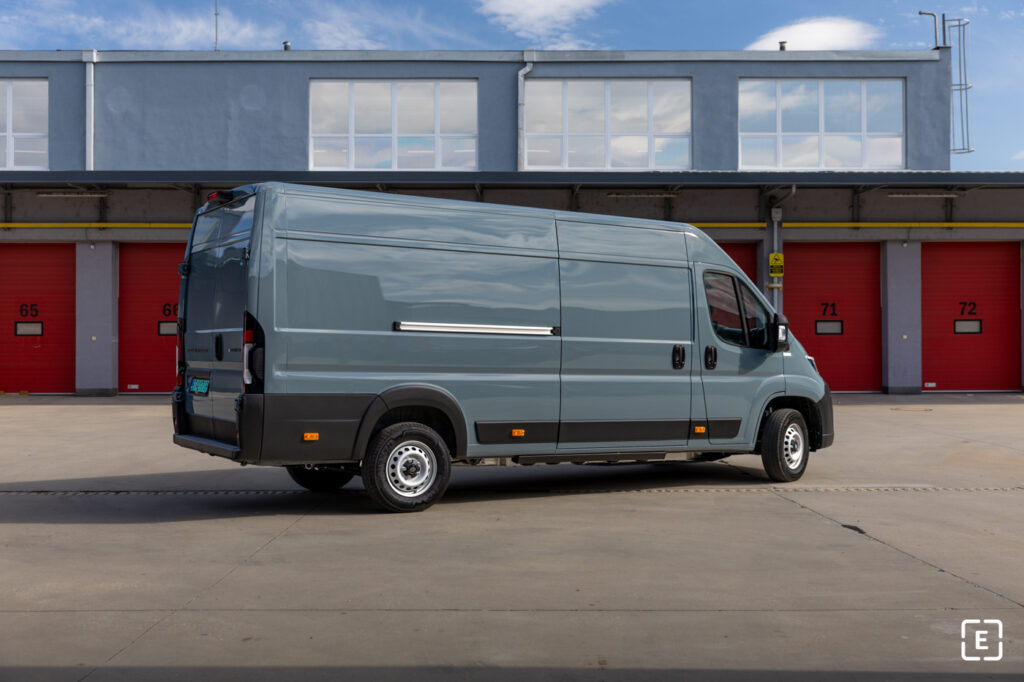 Test Peugeot E-Boxer L3H2 2025 review recenzia citroen jumper fiat ducato toyota proace max opel movano