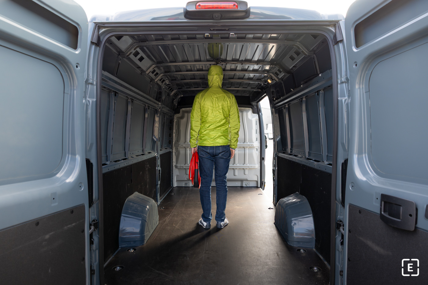 Nákladový priestor Peugeot Boxer L3H2 space electric bev