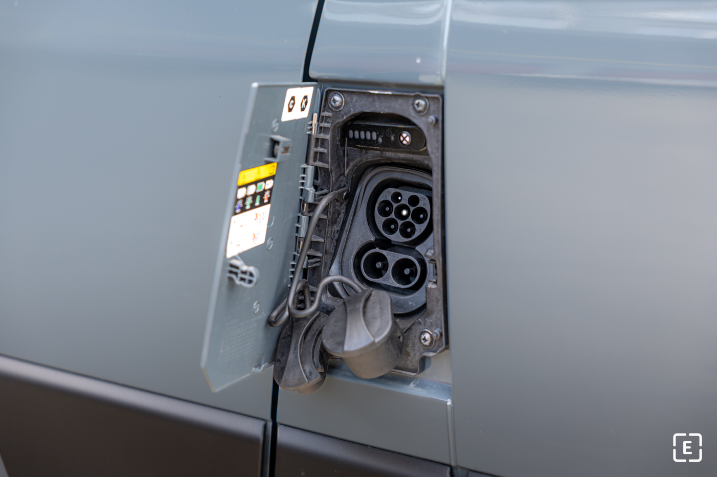 peugeot e-boxer chargint port location ccs2