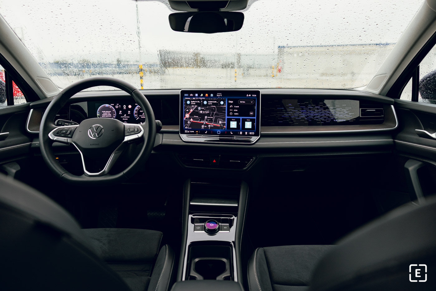 Interiér Volkswagen Tayron Elegance 2025 interior test review