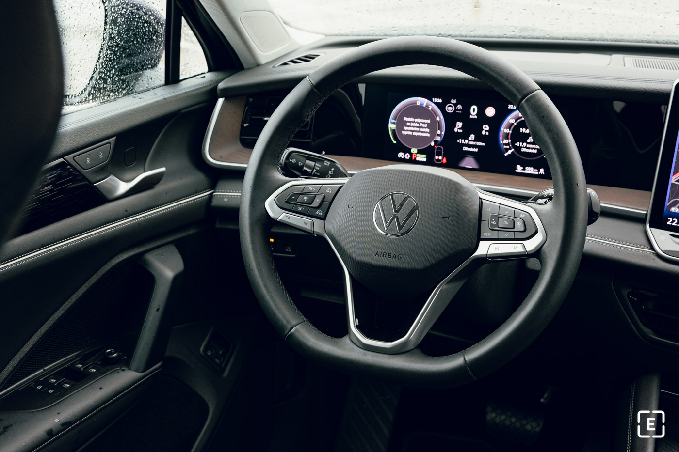 Kokpit Volkswagen Tayron Elegance 2025 cockpit steering wheel lenkrad