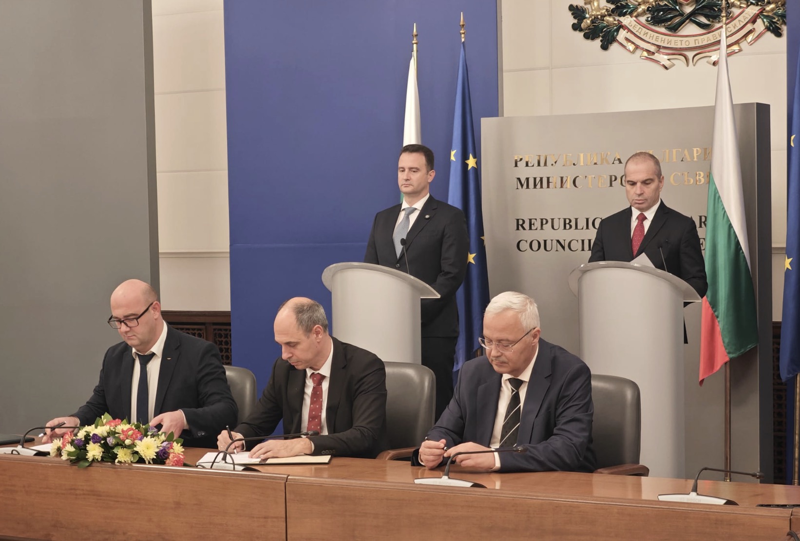 nabijacky na zeleznicnych staniciach