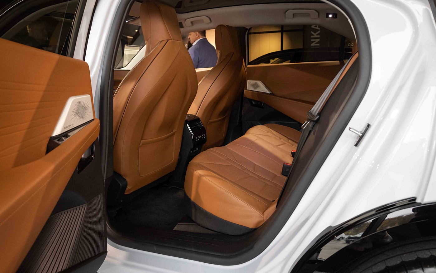 DS N°8 interior rear legroom