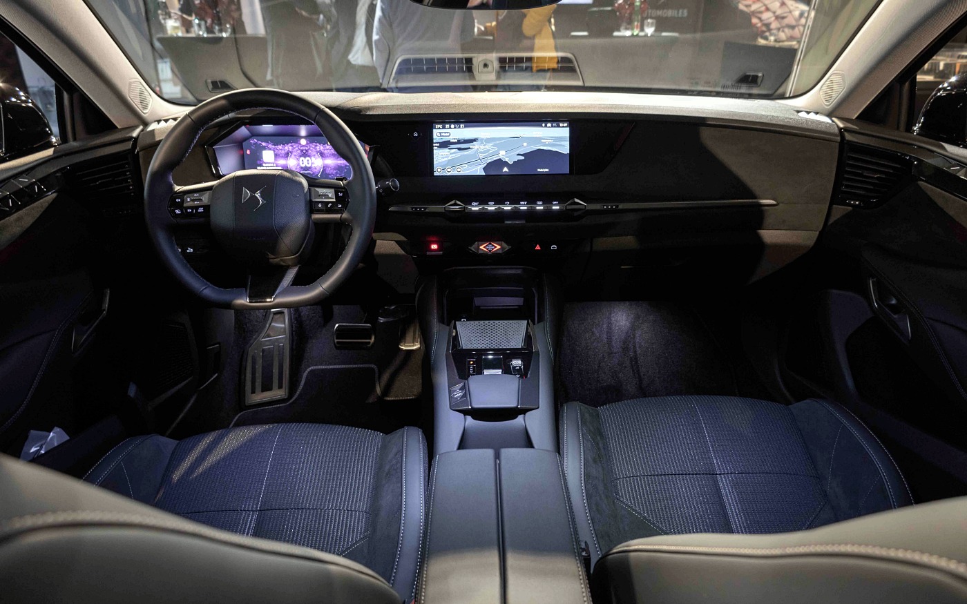 DS N°4 interior 2025