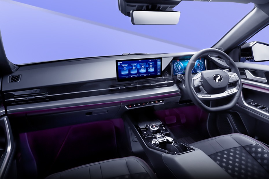 Perodua QV-E - interiér