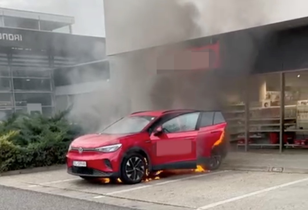 Požiar elektromobilu VW ID4
